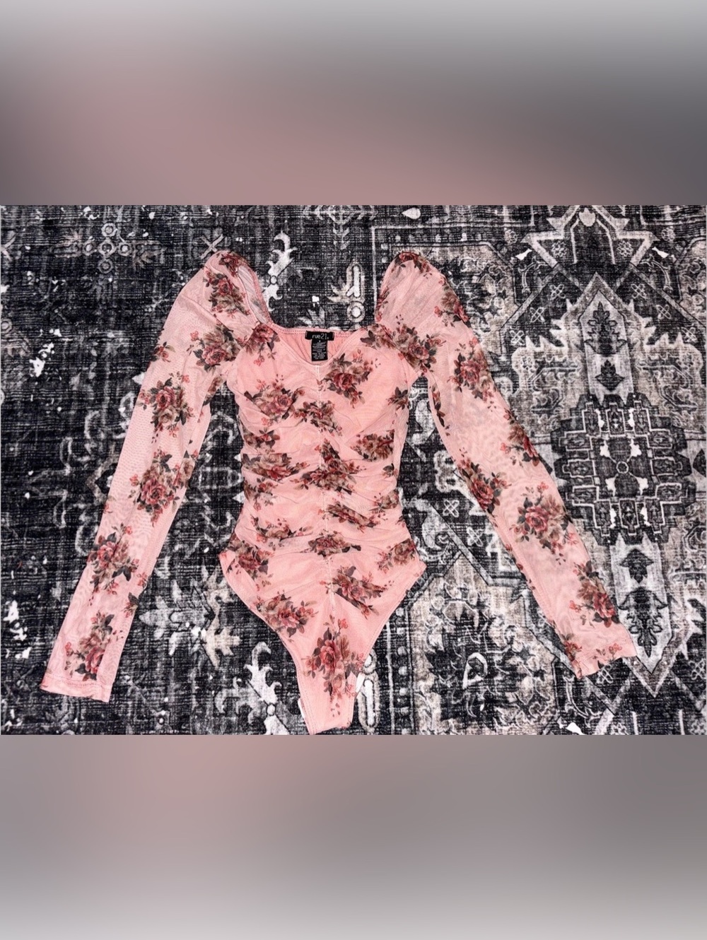 Rue 21 Floral Long Sleeve Bodysuit in Pink Size Small
